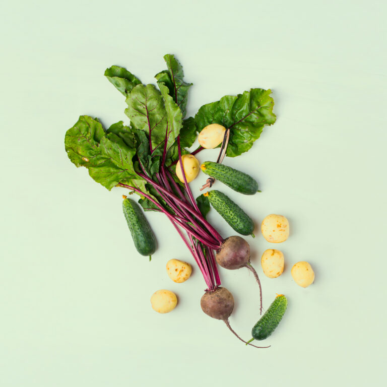 Recharge de graines de mini-l&eacute;gumes pour potager connect&eacute; d'int&eacute;rieur Cultive sur fond vert clair